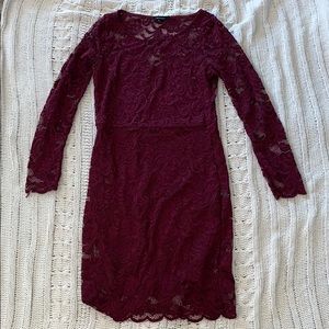 Women’s Maroon Lace Fitted Dress